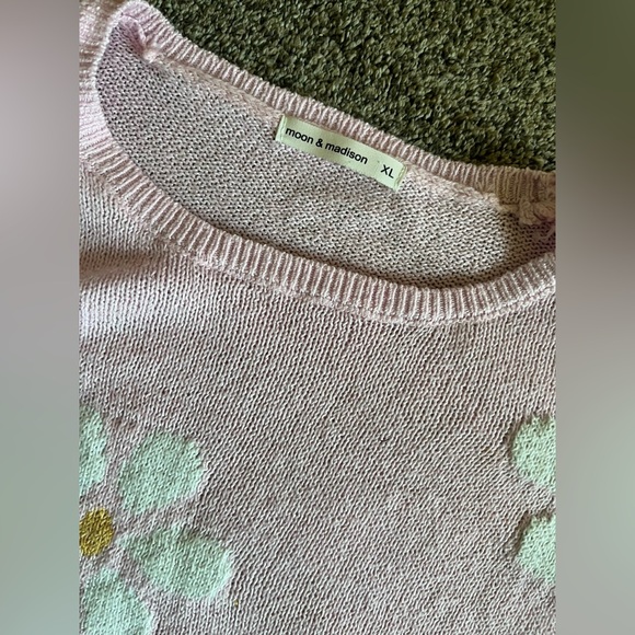 pink daisy cropped sweater & short set in size XL NWOT - Picture 2 of 6